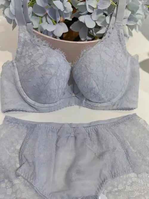 华歌尔黑标调整型聚拢文胸