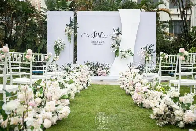 2022户外婚礼新宠,桥嫁大院清新风草坪系