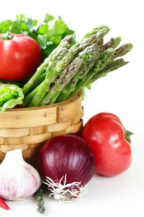 新鲜有机蔬菜和草药