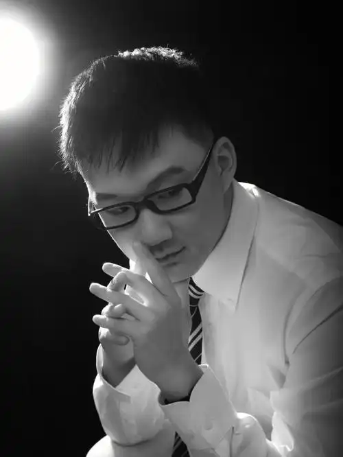 可能是我最成熟稳重的照片