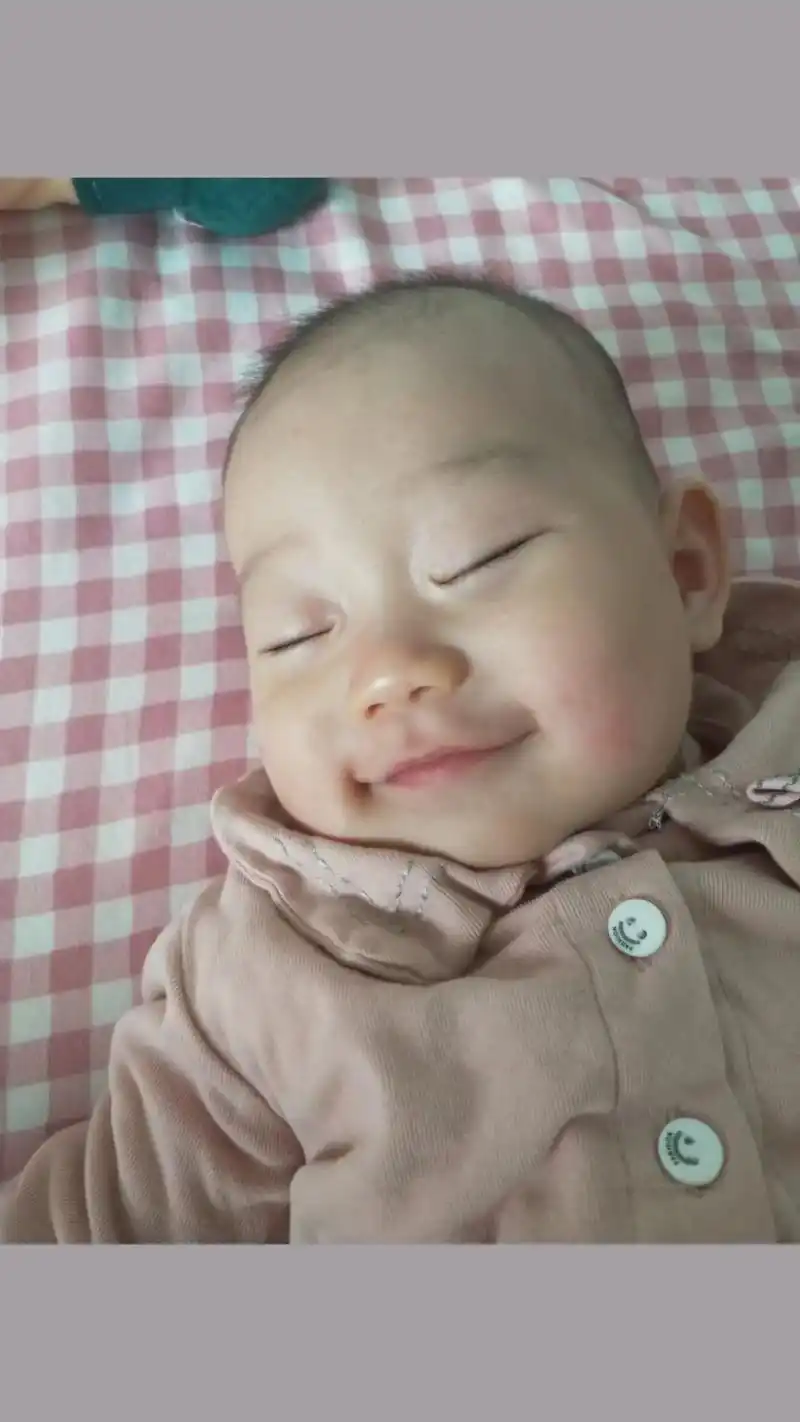 把你家孩子睡觉照片发评论里给我看看