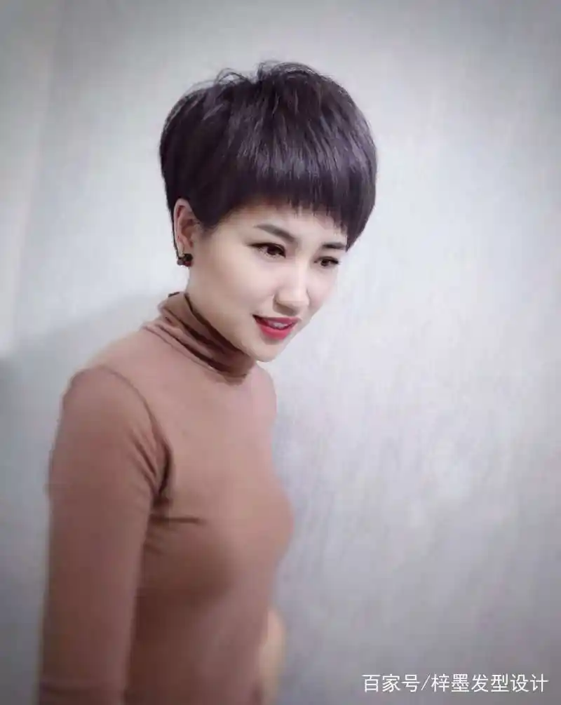 女士精选发型之,精致干练的超短发,最考验颜值的发型