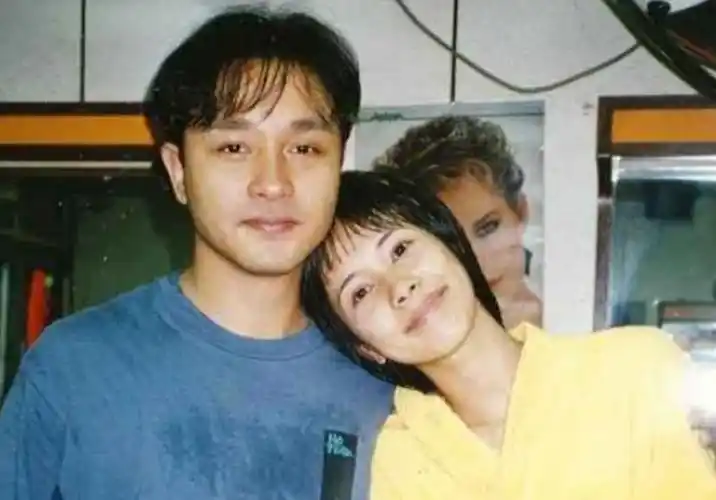 回顾张国荣他悲剧人生的关键不是挚爱唐生也不是抑郁症