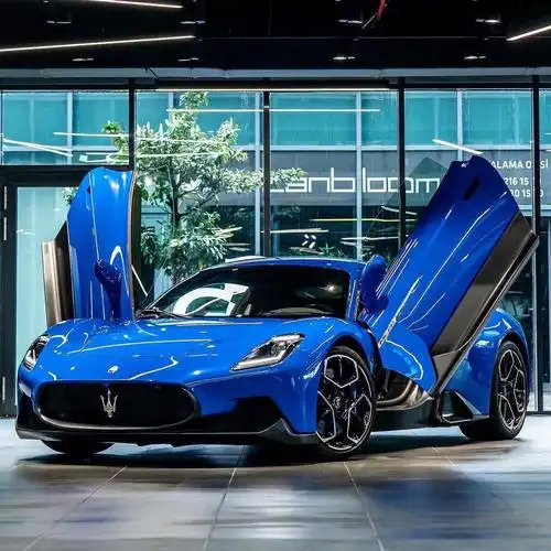 彰显力量与和谐玛莎拉蒂mc20