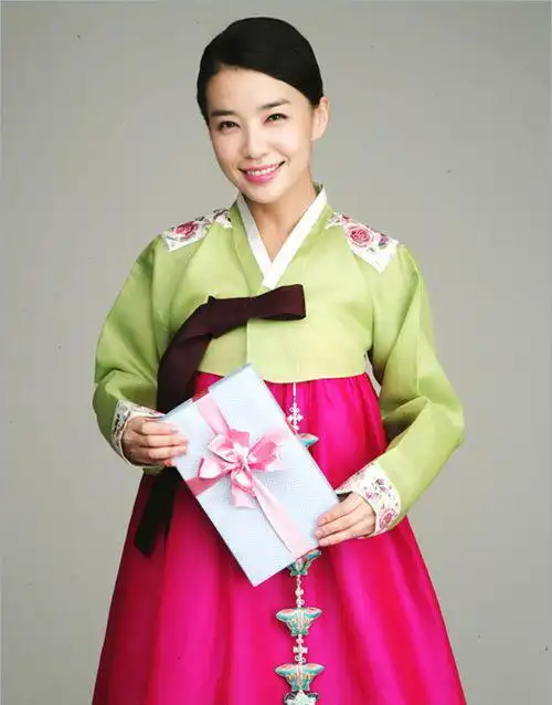 资料图片韩国演技派女星朴善英精美写真6