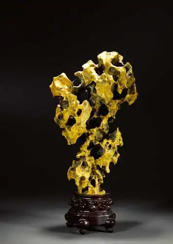 "秋籁"黄太湖石