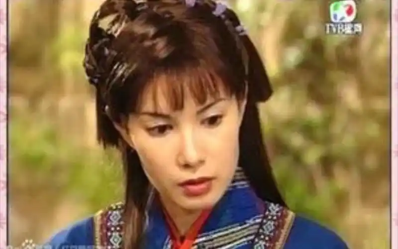 倚天屠龙记 小昭 江希文 发型