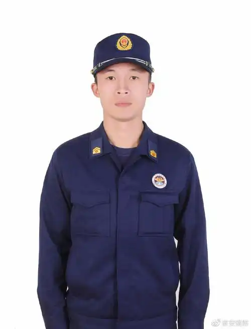 江西消防忠诚卫士张勇奋战一线的尖兵训练场上的行家