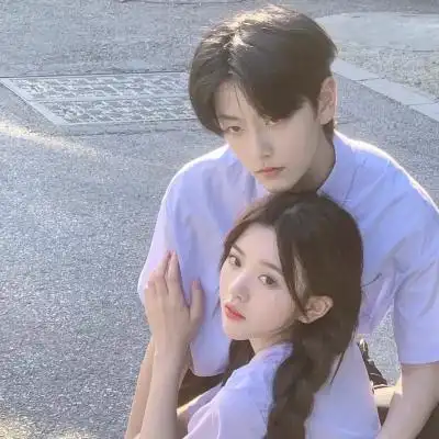 祁宋ins真人恩爱情头一对两张_情侣头像_我要个性网