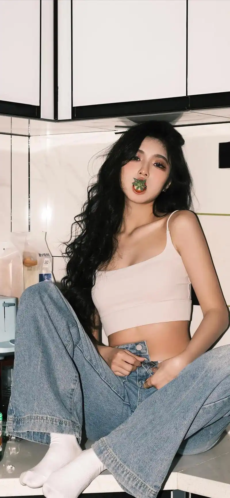 这组壁纸真不错#iphone壁纸  #美女壁纸高清全屏 #送 - 抖音