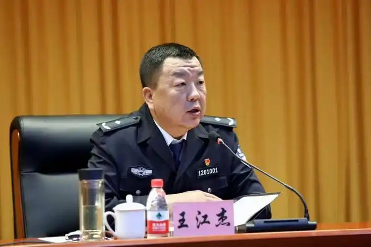 深化三问做实五向让每一天都为监狱工作加分添彩