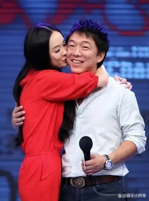 回顾黄渤:曾被林志玲公开表白,成名后娶初恋为妻,两人恩爱至今