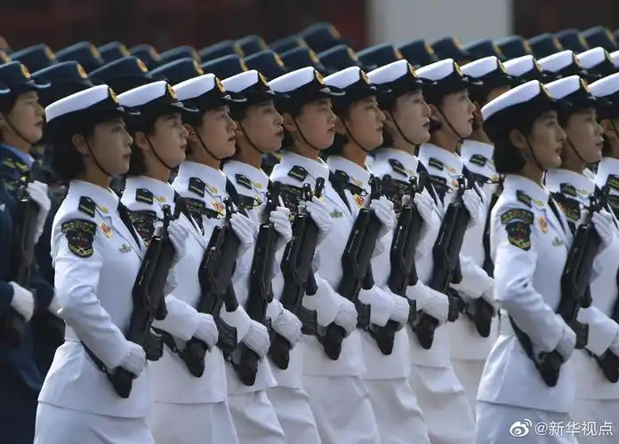 4 / 9 2019国庆大阅兵女兵方队高清大图来了!这排面,超赞!