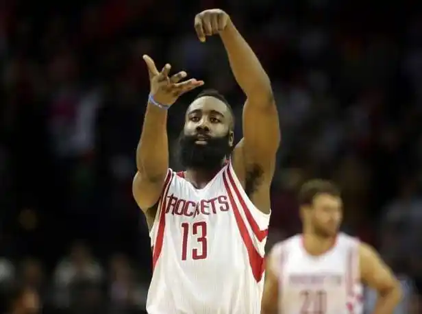 詹姆斯·哈登是通过哪种方式进入nba的?