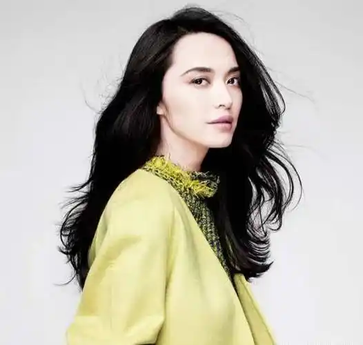 大嘴美女姚晨,笑得激情,张扬而又无所顾忌,简直是肆无忌惮_气质_笑容