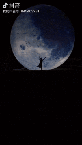 游客 在我们欧风园教堂阳光草坪 也抓住了一个精彩瞬间 并上传了抖音