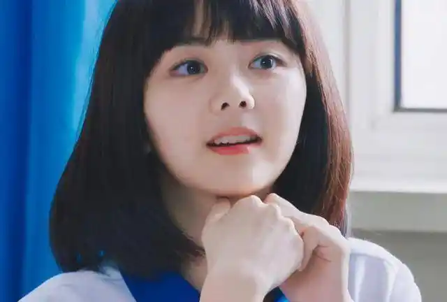 谭松韵:从"耿耿"到"李尖尖",她为什么一直这么火?_少女_变化_生活