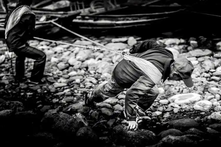 神农溪的纤夫 - 美篇