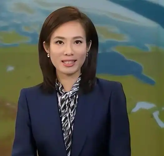 宝晓峰从内蒙古走出的央视美女主持人男友在雾中迷路了