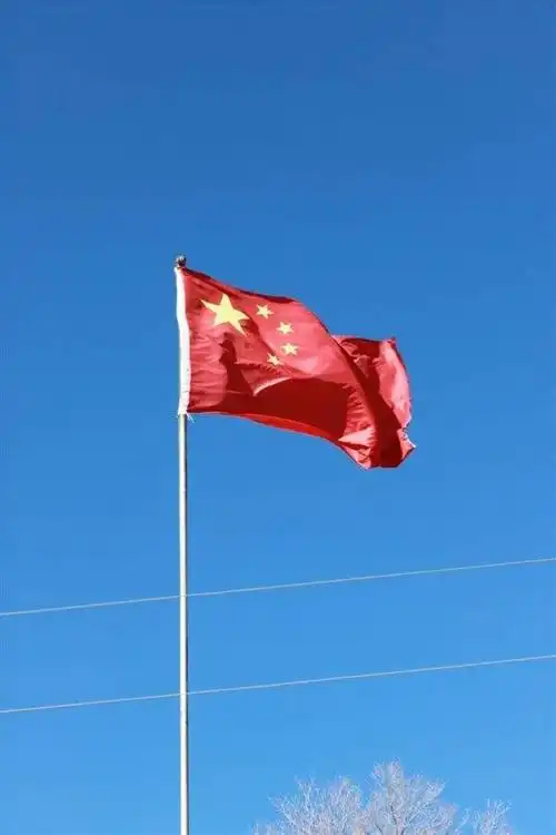 特殊的升旗仪式 同样的爱国情怀——疫情期间,城北小