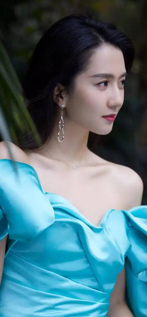 从跑龙套到硬核女主,许龄月的逆袭之路,她的成功绝非偶然_角色_获得了