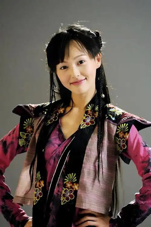 角色单人cut超话#唐嫣#97唐嫣《仙剑奇侠传三》【紫萱】单人柴唐嫣