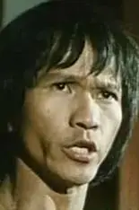 华志强(吕小龙饰演)