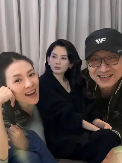 汪峰端午携子欢度佳节,醒宝撒娇求抱超温馨,四岁萌娃抢镜十足!