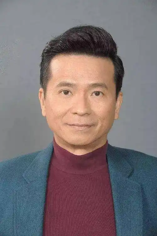 57岁tvb绿叶曾赢黄子华 曾得罪高层跑龙套多年 如今自己当董事长_手机