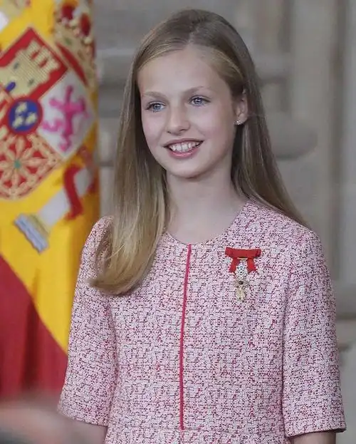 西班牙小公主莱昂诺尔公主和索菲亚公主