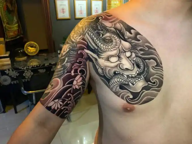 半甲 前后三次完成 顾客挺能抗的 再次感谢信任#武定纹身  #半甲纹身