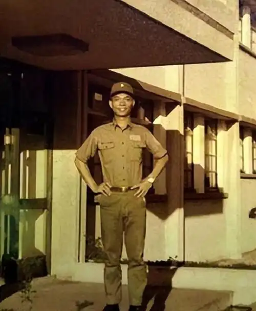 他本以为参军就可以报国