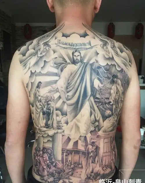 满背耶稣纹身图片