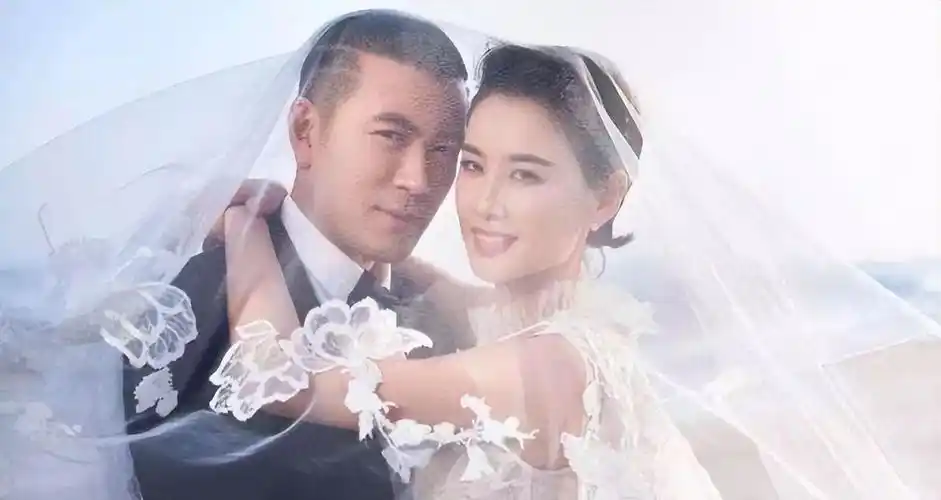 回顾杨子母亲刘丽芹前儿媳太强势自己心中完美儿媳是黄圣依