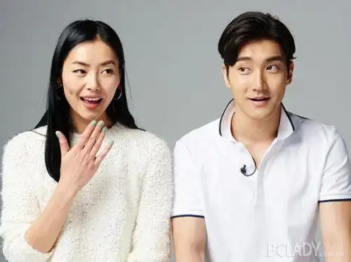 刘雯默认恋情男友是崔始源 甜蜜合照说明一切