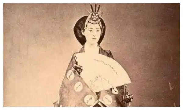 原创她是中国长孙皇后的粉丝嫁给了明治天皇自己成为日本第一贤后