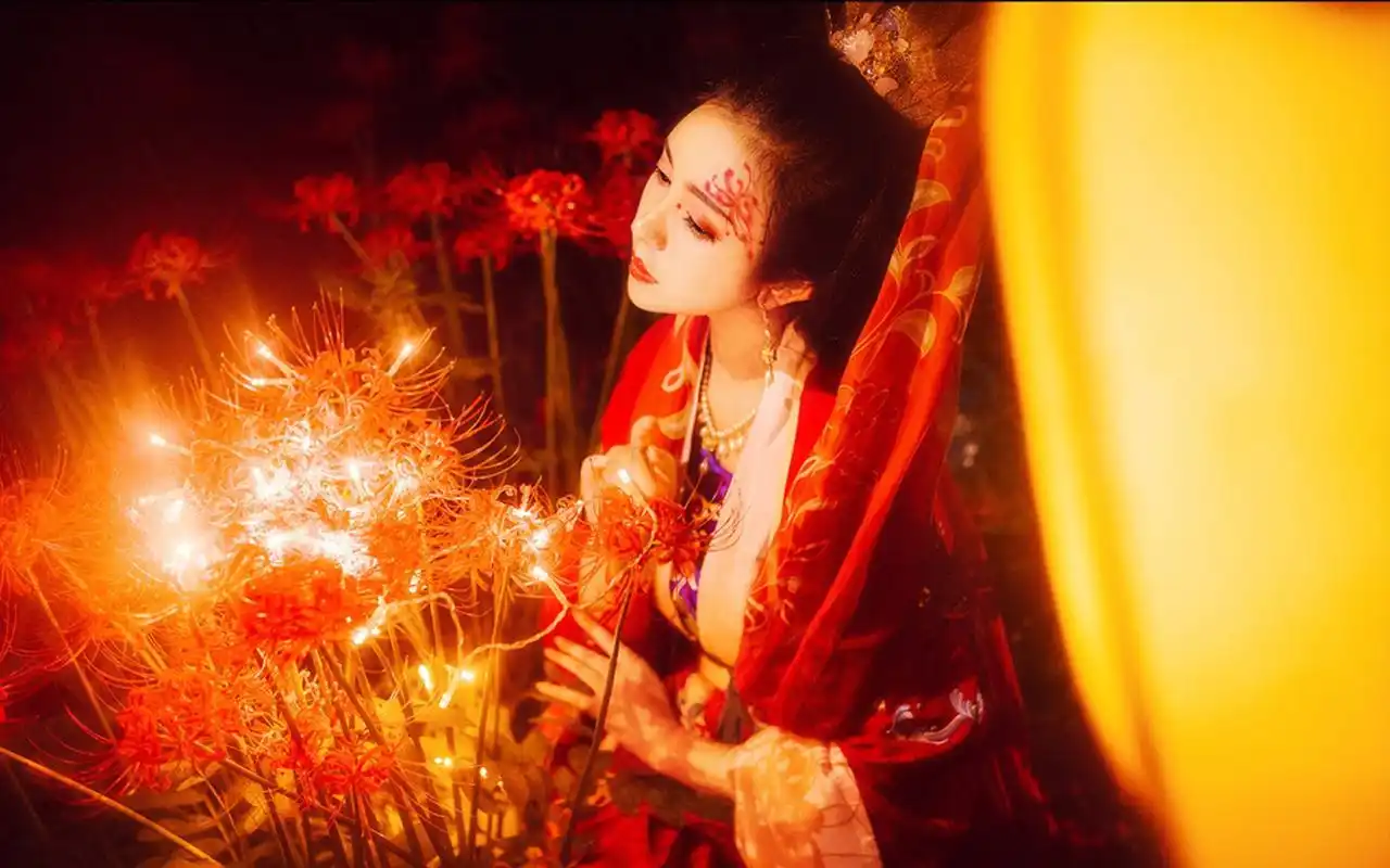 古风美人美艳红妆写真图片桌面壁纸