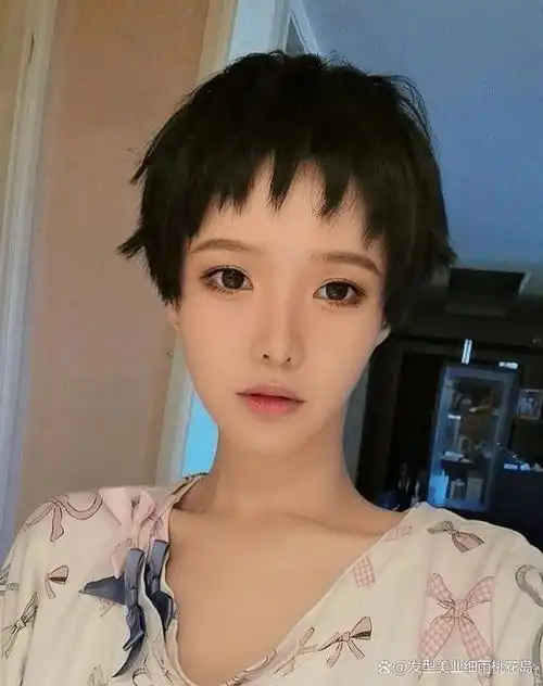 锯齿头超短发,时尚又个性