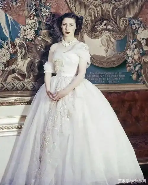 英国王室玛格丽特公主礼服