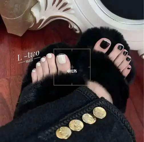 黑白配#冬天里的脚丫子  #脚趾甲美甲