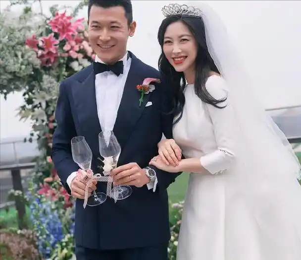 王昀佳是朱珠的历届"绯闻男友"中,"最不起眼的一个".