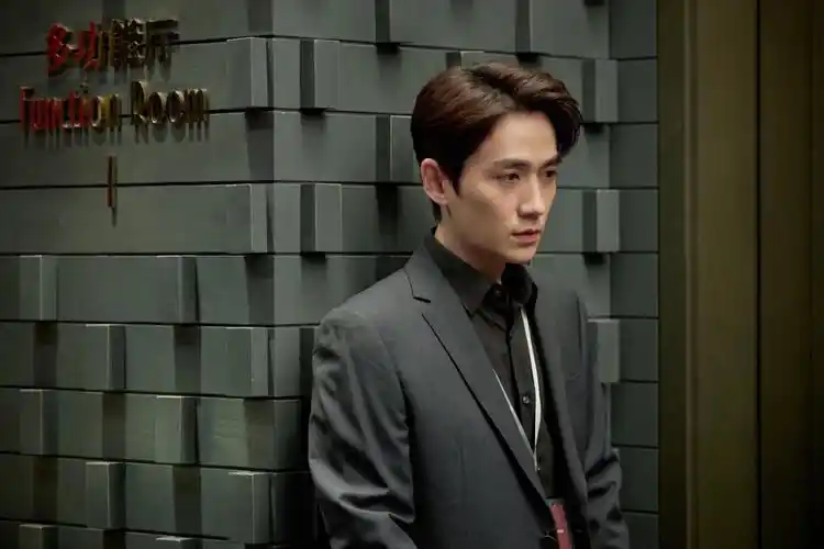 朱一龙亲爱的自己