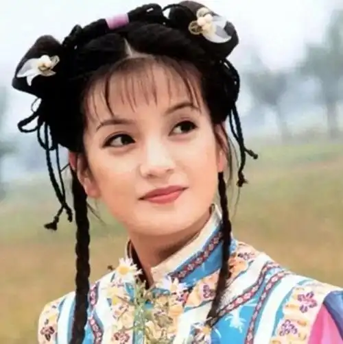 著名导演爆料赵薇疑似没事了脸不再打马赛克作品也上线了