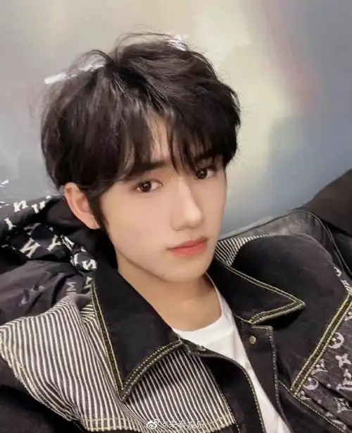 宋亚轩可以海胆头半永久吗