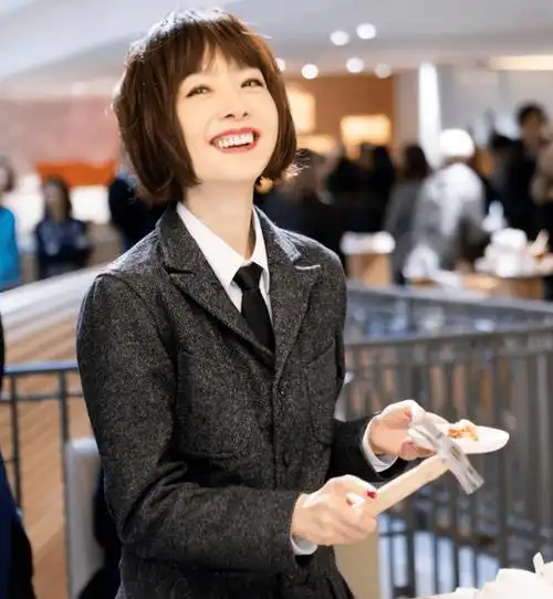 "陈鲁豫,怀孕6个月遭美籍丈夫抛弃,事业有成爱情苦_节目_朱雷_婚姻