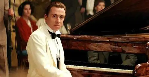 《海上钢琴师》:我们只谈一谈男主角本身