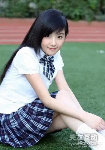 老照片张含韵旧照当年真的很可爱