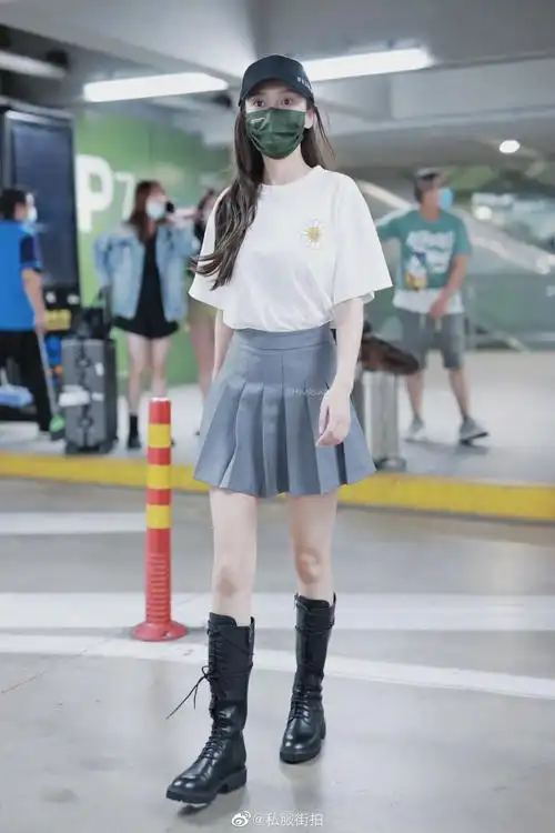 杨颖baby明星同款2021夏新款太阳花印花宽松t恤百褶裙两件套装女