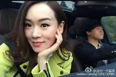 港姐是牛粪【鲜花插牛粪,郑源的女朋友