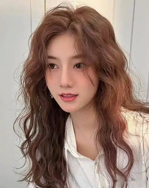 "免打理慵懒法式烫"2023必备发型推荐_中国_形象_人类